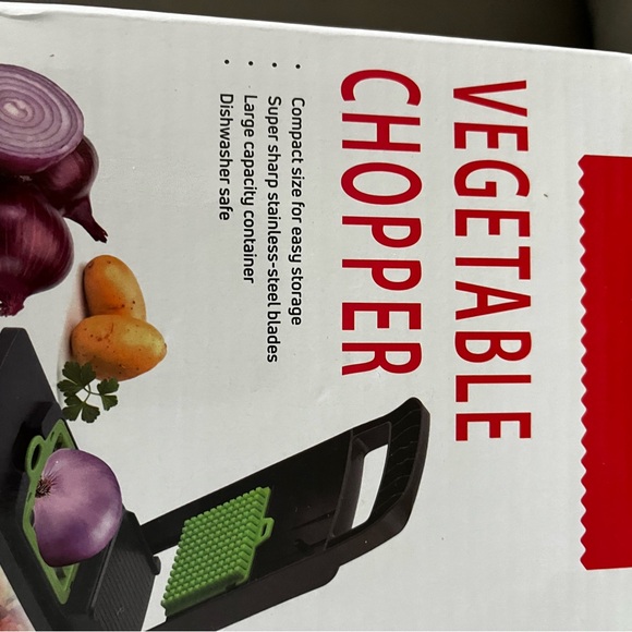 Vegetable chopper with multiple blades. - Picture 1 of 5
